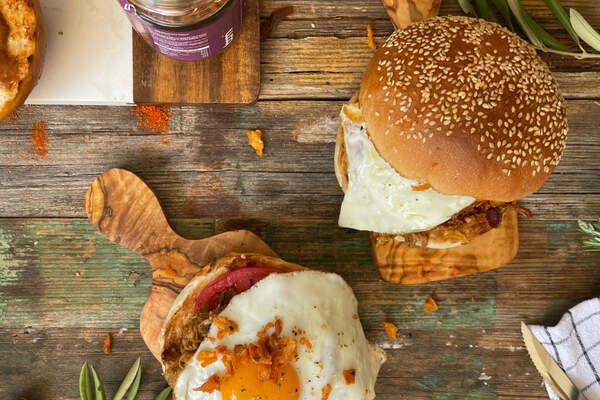 razvajajte svoje brboncice z okusnim restavracijskim receptom za hamburger iz puste govedine in bbq omako