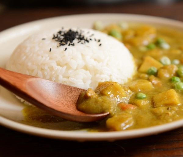 piscancji curry z zelenjavo